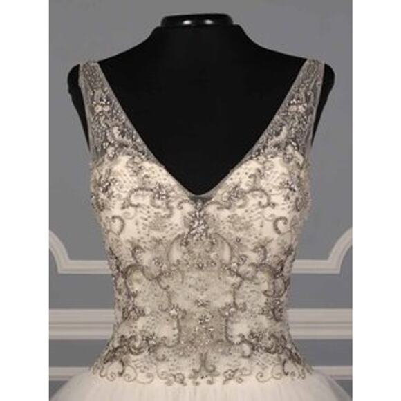 KENNETH POOL Giada K436 V Neck Sleeveless Ballgown Beaded Tulle Wedding Dress 10 - Picture 4 of 12